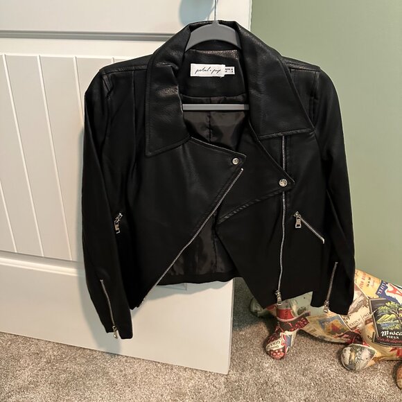 Black Faux Leather Jacket- Size 6 - Picture 1 of 2
